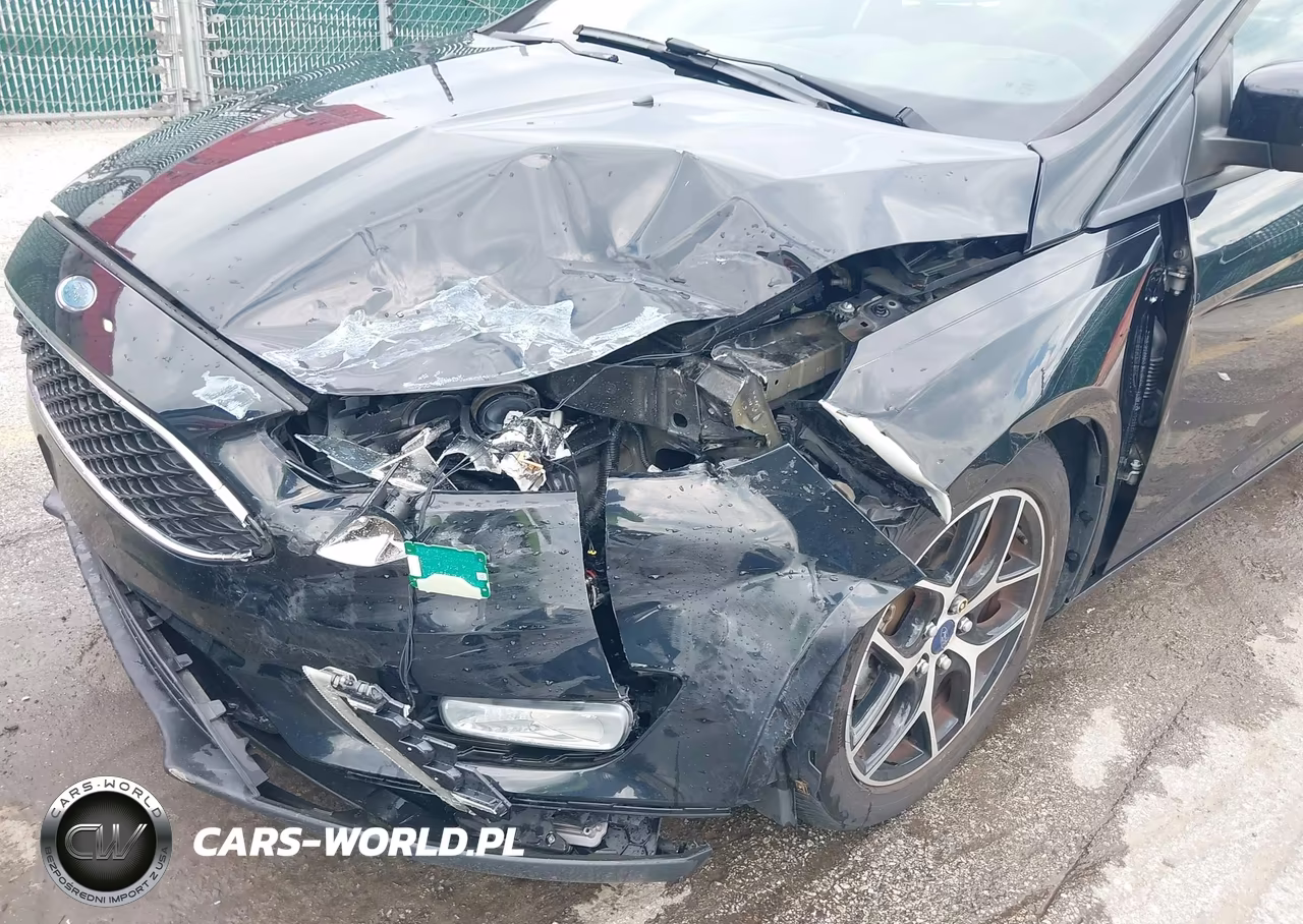 2017 Ford Focus Sel VIN:1FADP3H28HL345393 - 18