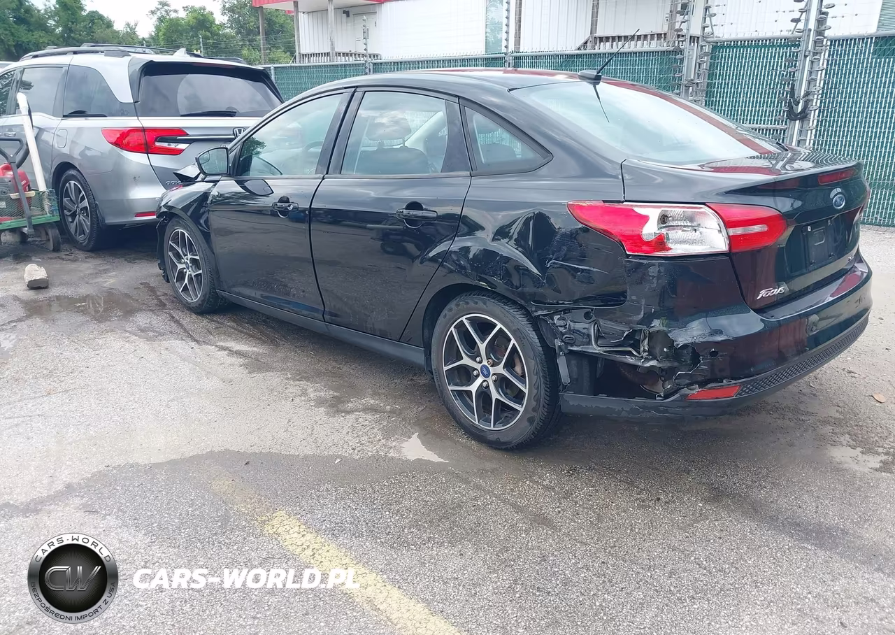 2017 Ford Focus Sel VIN:1FADP3H28HL345393 - 3