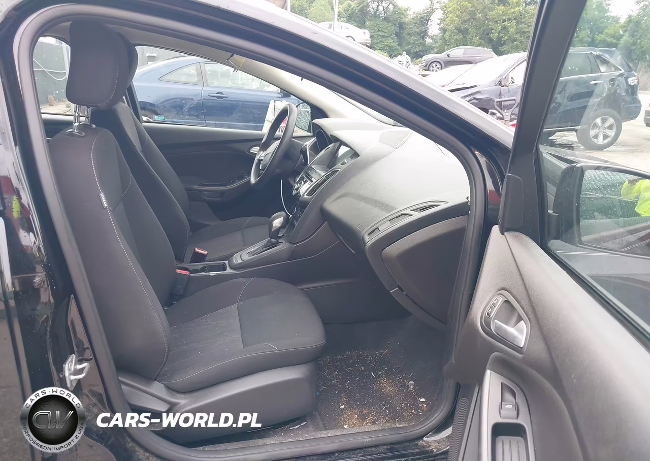 2017 Ford Focus Sel VIN:1FADP3H28HL345393 - 5