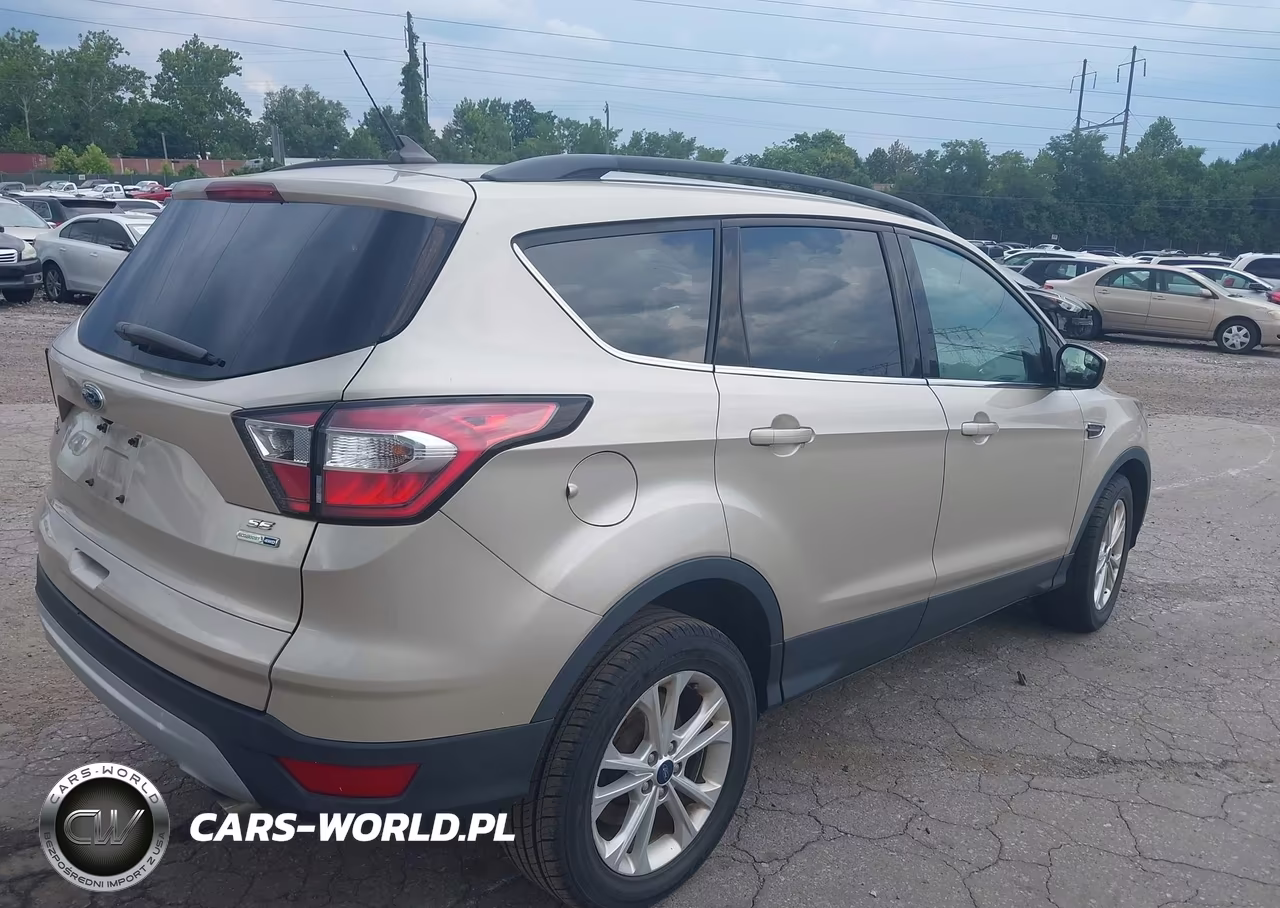 2018 Ford Escape Se VIN:1FMCU9GD4JUC84012 - 4