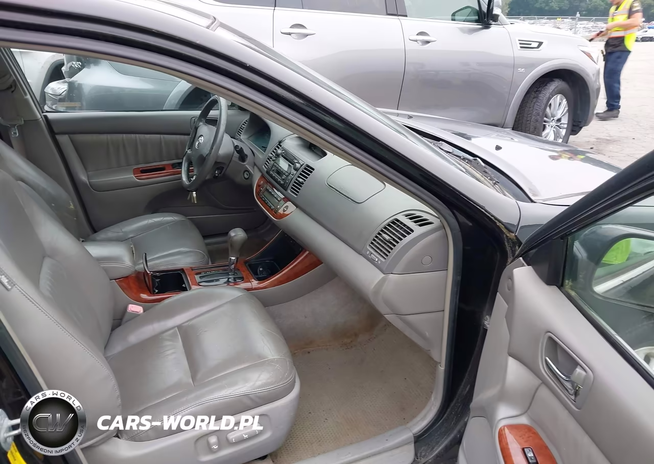 2004 Toyota Camry Xle VIN:4T1BE30KX4U314732 - 5