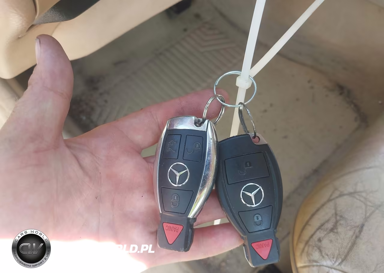 2001 Mercedes-Benz E 320 VIN:WDBJH65J11B264673 - 11