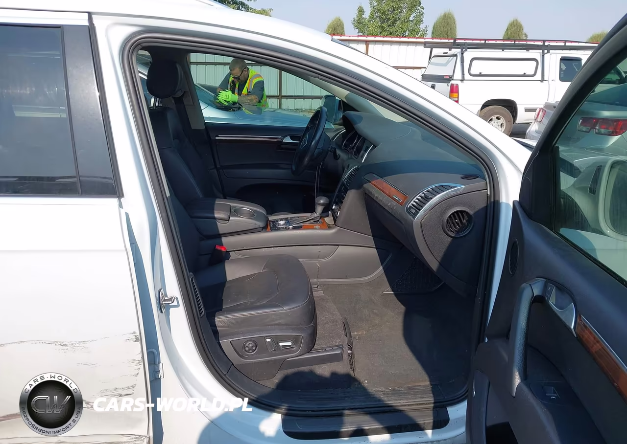 2014 Audi Q7 3.0T Premium VIN:WA1LGAFE1ED009818 - 5