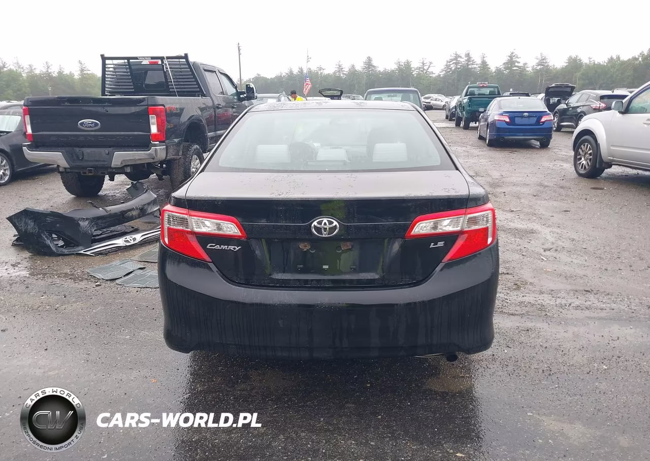 2014 Toyota Camry Le VIN:4T4BF1FK7ER439591 - 17