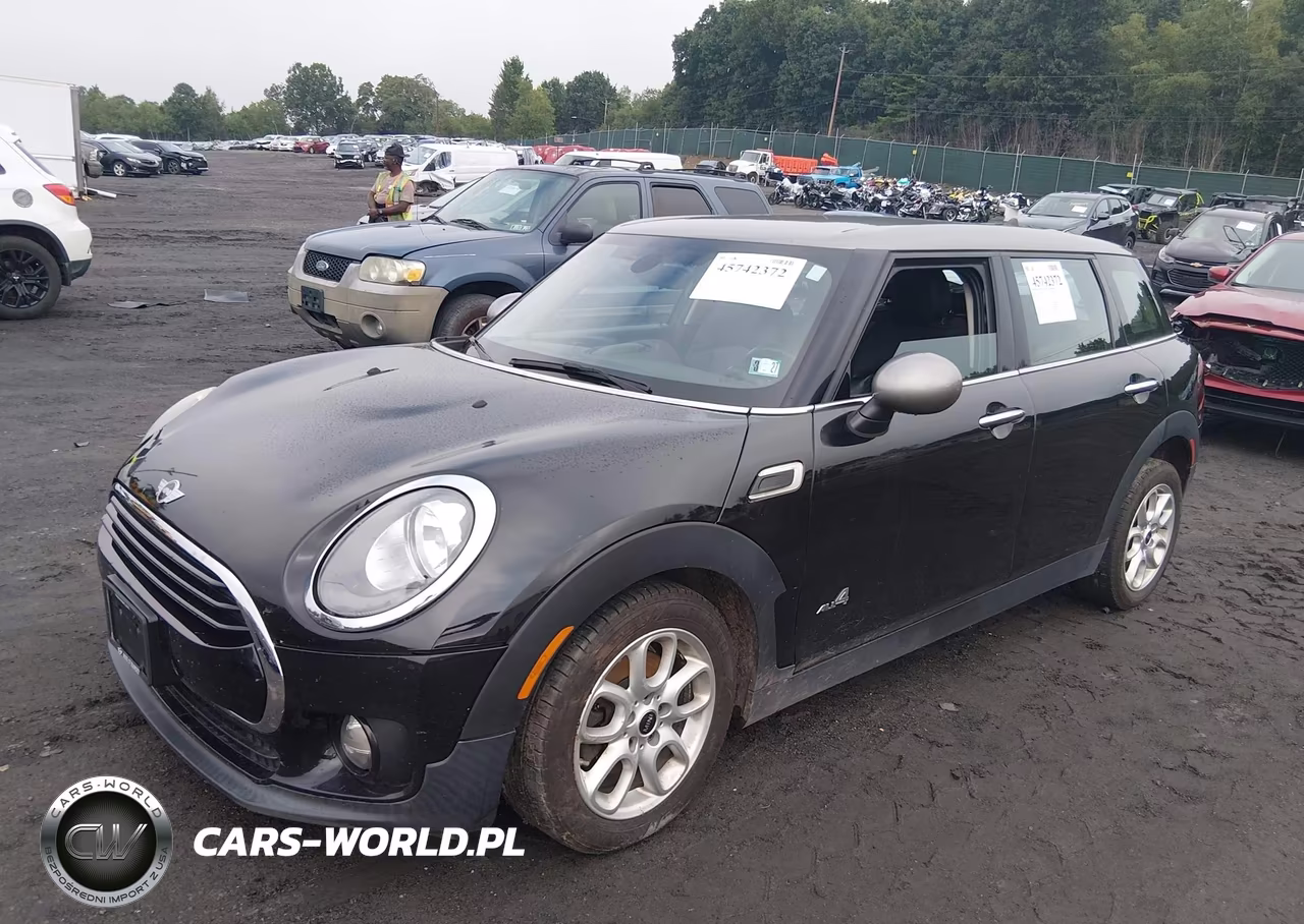 2017 Mini Clubman Cooper VIN:WMWLU1C57H2C41715 - 2