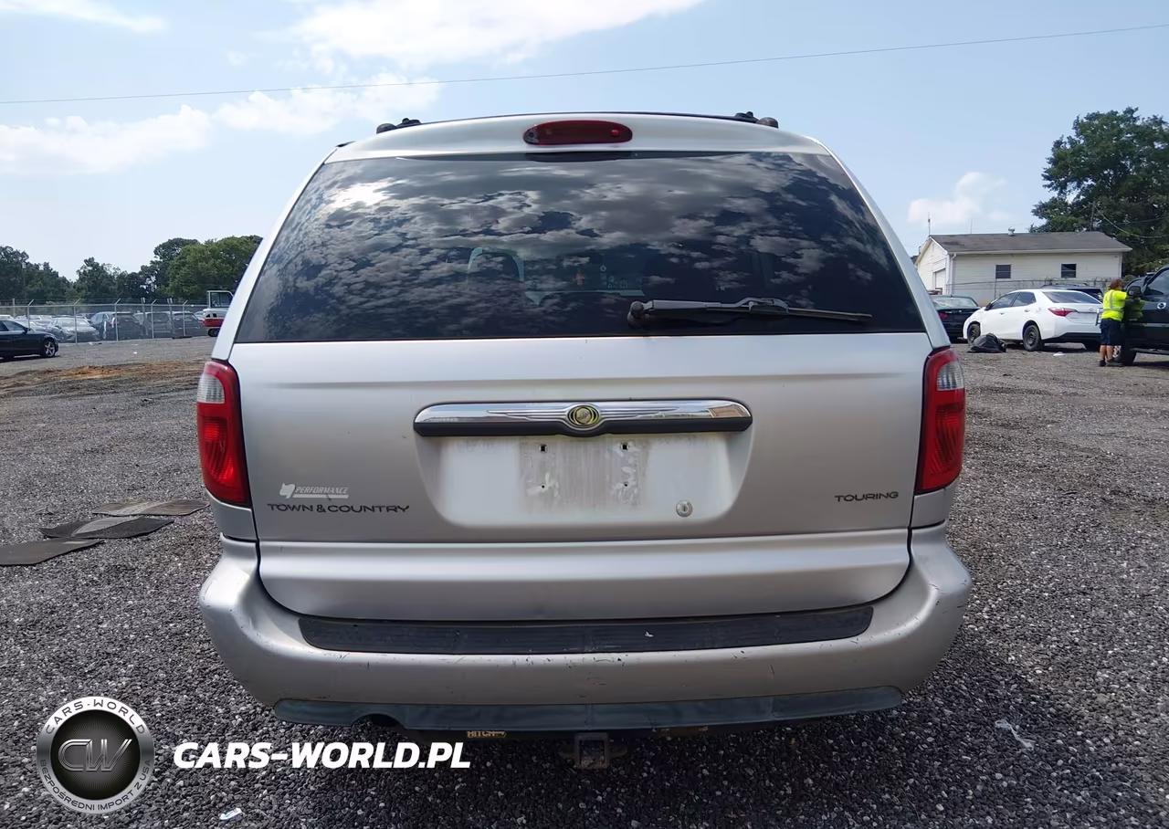 2005 Chrysler Town & Country Touring VIN:2C8GP54L95R468770 - 17