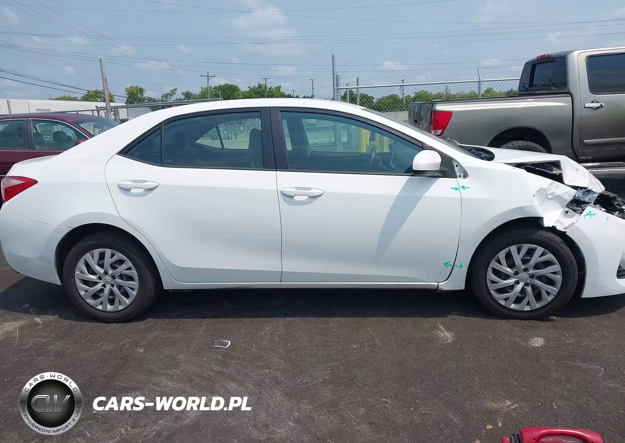 2019 Toyota Corolla Le VIN:5YFBURHE2KP907164 - 13