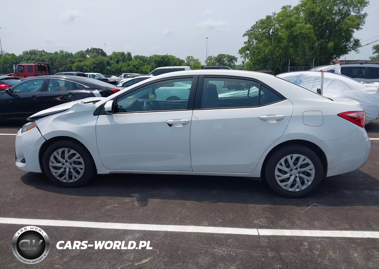 2019 Toyota Corolla Le VIN:5YFBURHE2KP907164 - 14