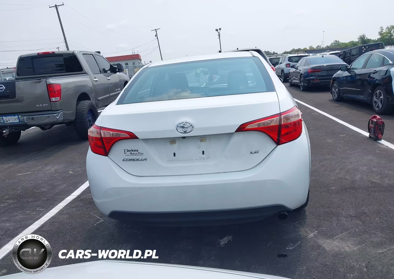 2019 Toyota Corolla Le VIN:5YFBURHE2KP907164 - 16