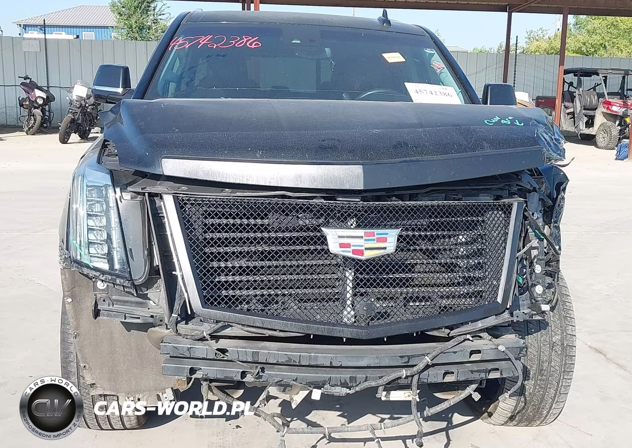 2017 Cadillac Escalade Luxury VIN:1GYS3BKJ9HR325880 - 6