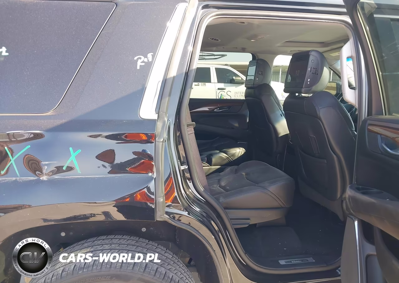 2017 Cadillac Escalade Luxury VIN:1GYS3BKJ9HR325880 - 8
