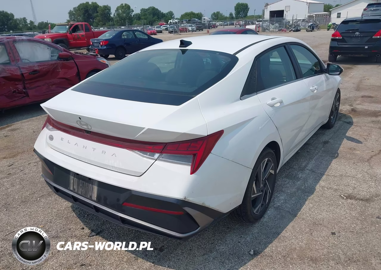 2025 Hyundai Elantra Sel Convenience VIN:KMHLS4DG2SU990114 - 4