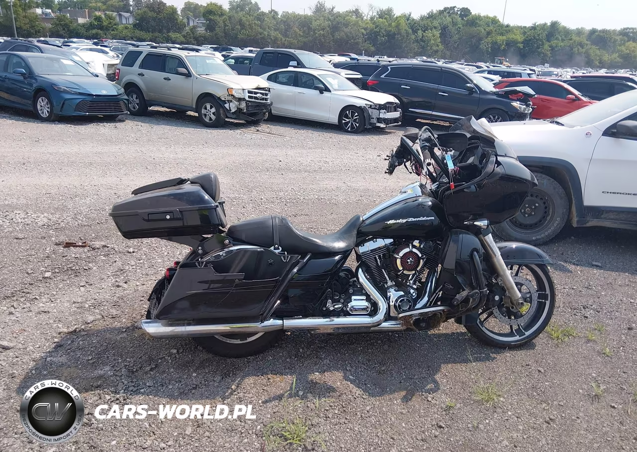 2015 Harley-Davidson Fltrxs Road Glide Special VIN:1HD1KTM1XFB656947 - 11