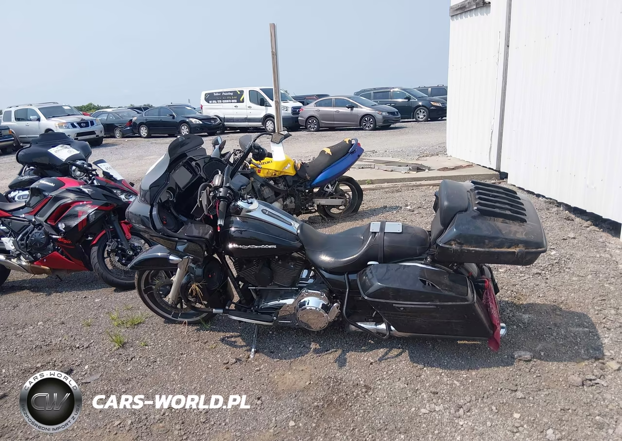 2015 Harley-Davidson Fltrxs Road Glide Special VIN:1HD1KTM1XFB656947 - 12