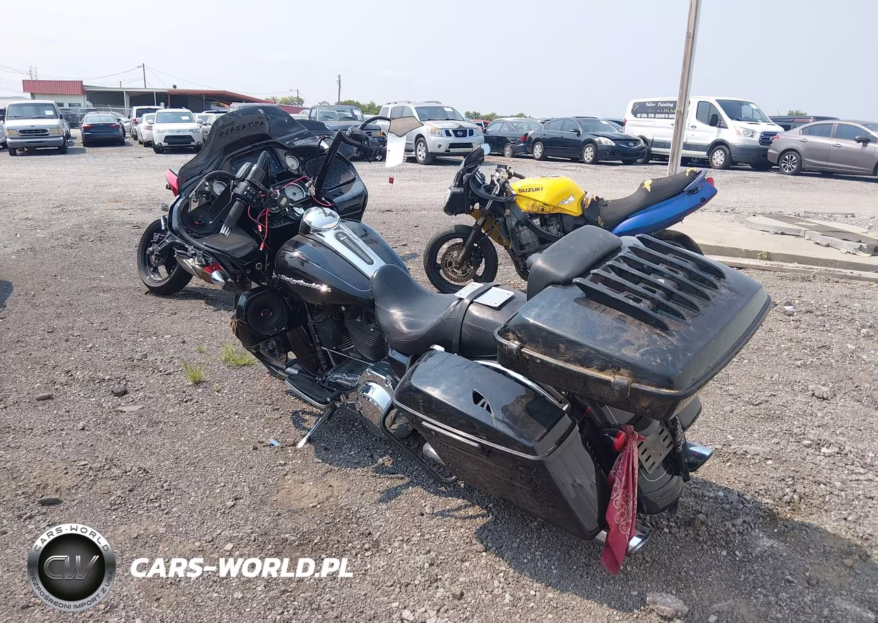 2015 Harley-Davidson Fltrxs Road Glide Special VIN:1HD1KTM1XFB656947 - 3