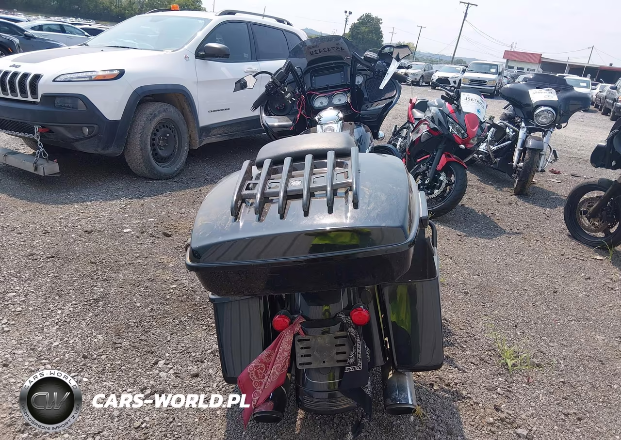 2015 Harley-Davidson Fltrxs Road Glide Special VIN:1HD1KTM1XFB656947 - 6
