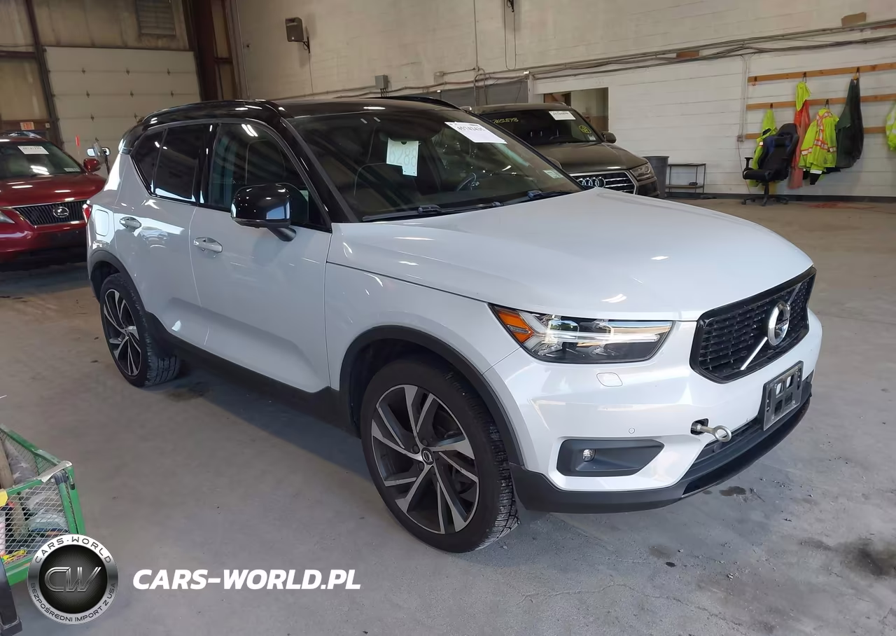 2020 Volvo Xc40 T5 R-Design