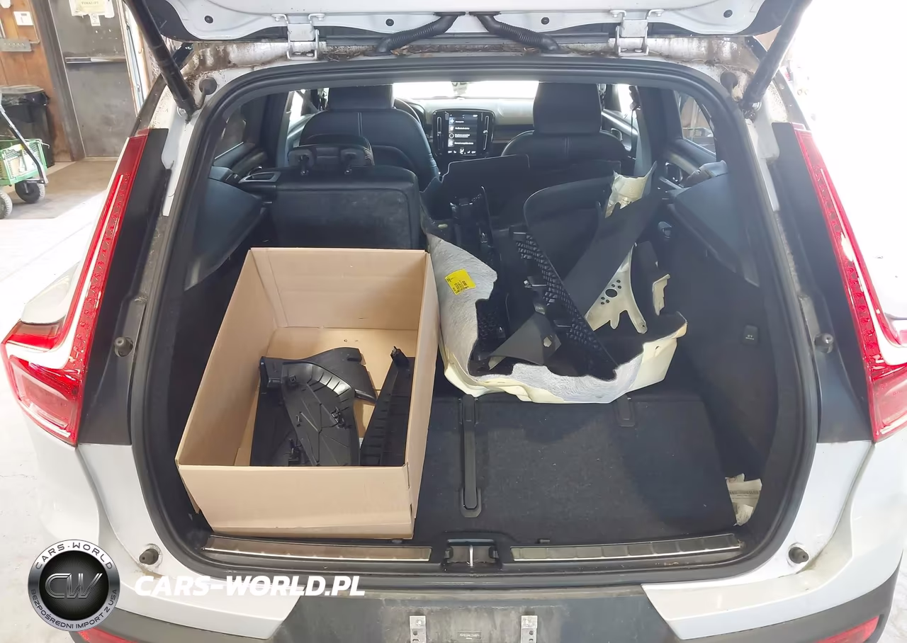 2020 Volvo Xc40 T5 R-Design VIN:YV4162UM4L2348871 - 13