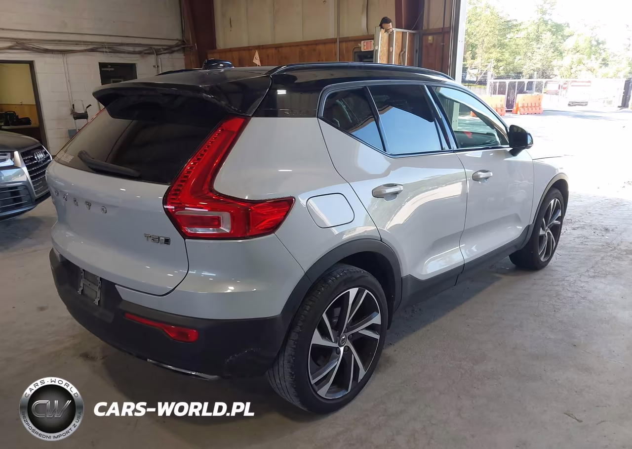 2020 Volvo Xc40 T5 R-Design VIN:YV4162UM4L2348871 - 4