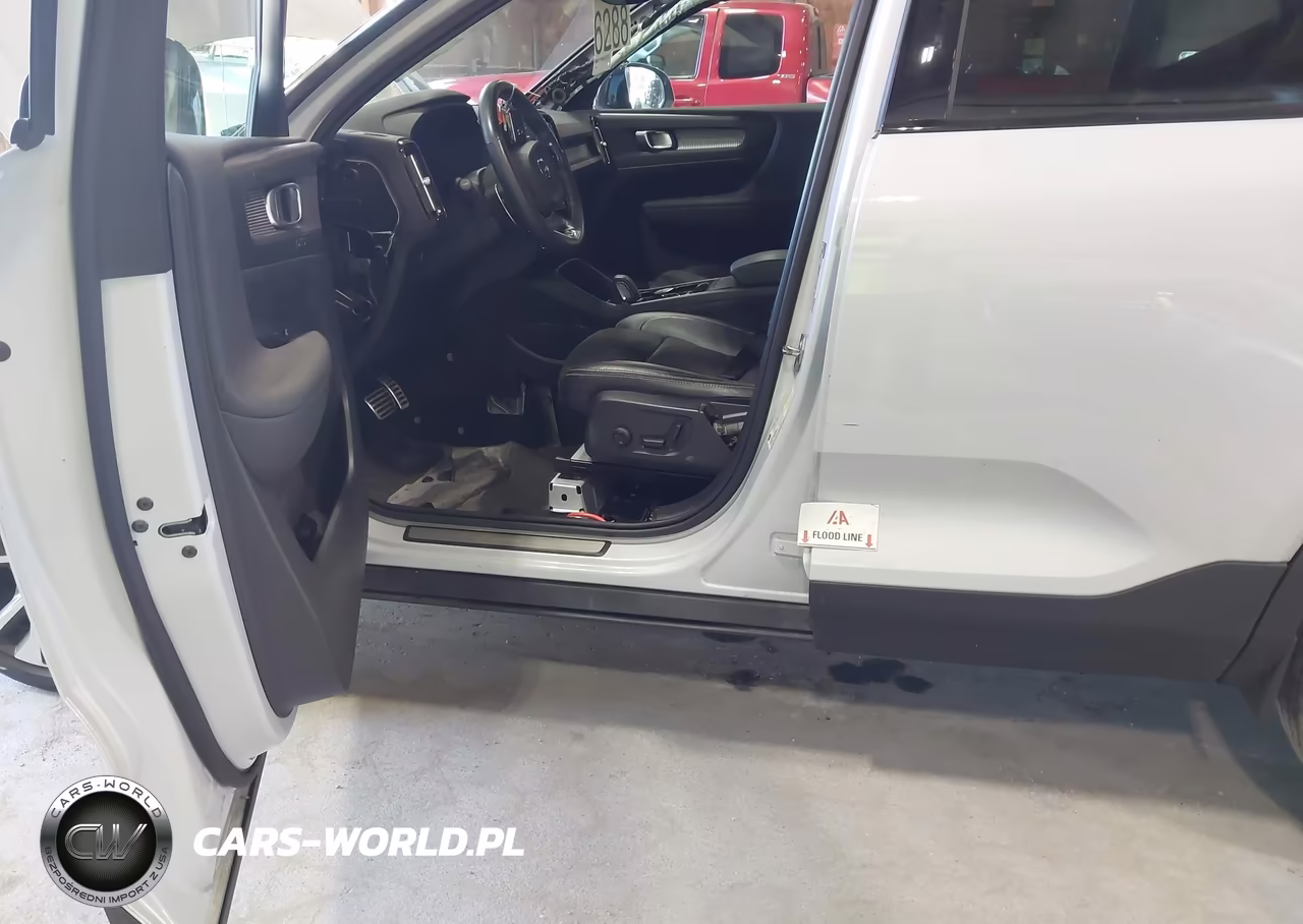 2020 Volvo Xc40 T5 R-Design VIN:YV4162UM4L2348871 - 6