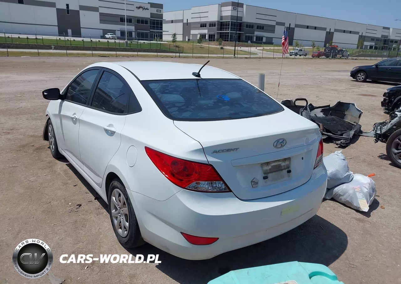 2014 Hyundai Accent Gls VIN:KMHCT4AE3EU749764 - 3