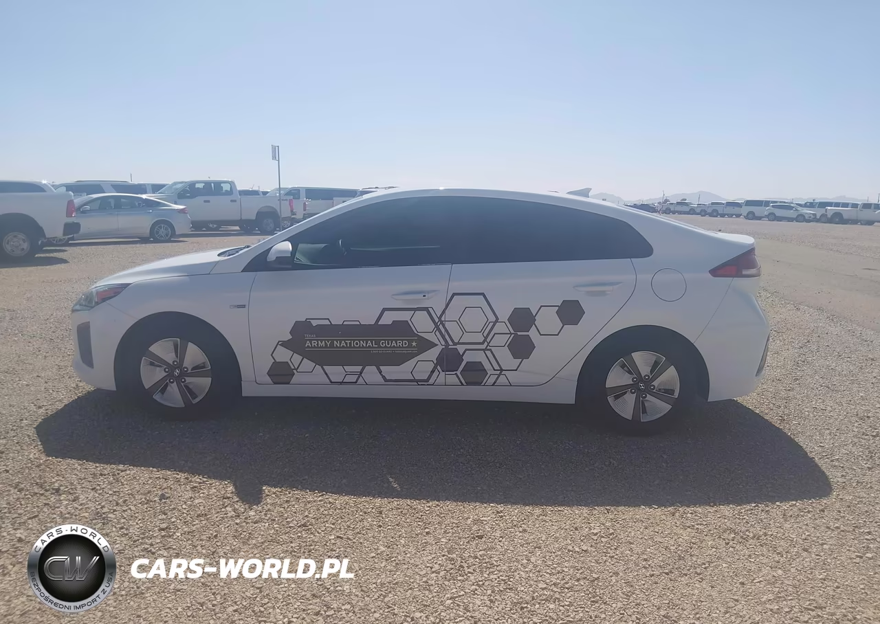 2020 Hyundai Ioniq Hybrid Blue VIN:KMHC65LC3LU233362 - 14