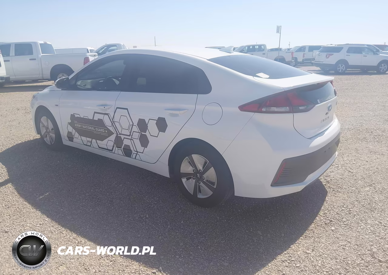 2020 Hyundai Ioniq Hybrid Blue VIN:KMHC65LC3LU233362 - 3