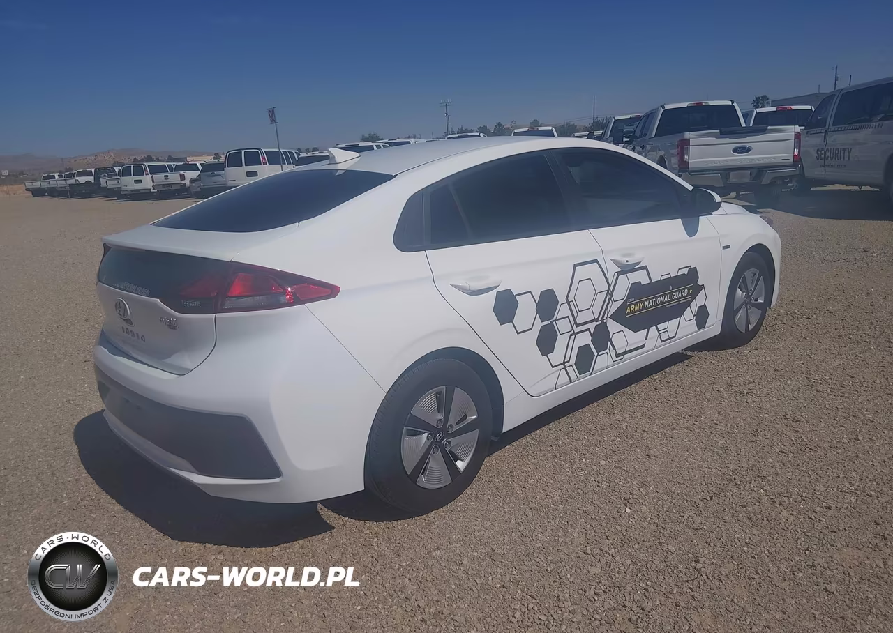2020 Hyundai Ioniq Hybrid Blue VIN:KMHC65LC3LU233362 - 4