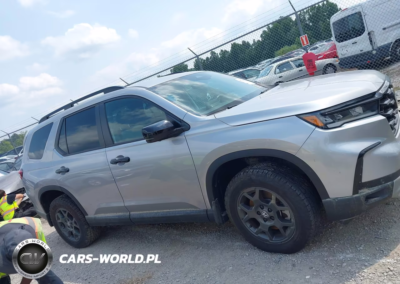 2025 Honda Pilot Trailsport VIN:5FNYG1H66SB088747 - 13