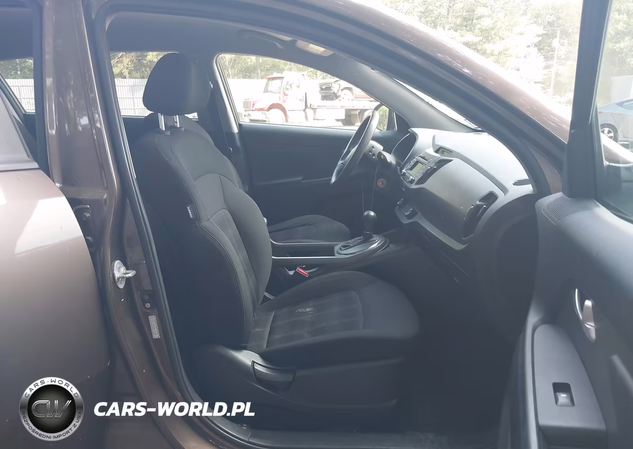 2011 Kia Sportage Lx VIN:KNDPB3A25B7054687 - 5