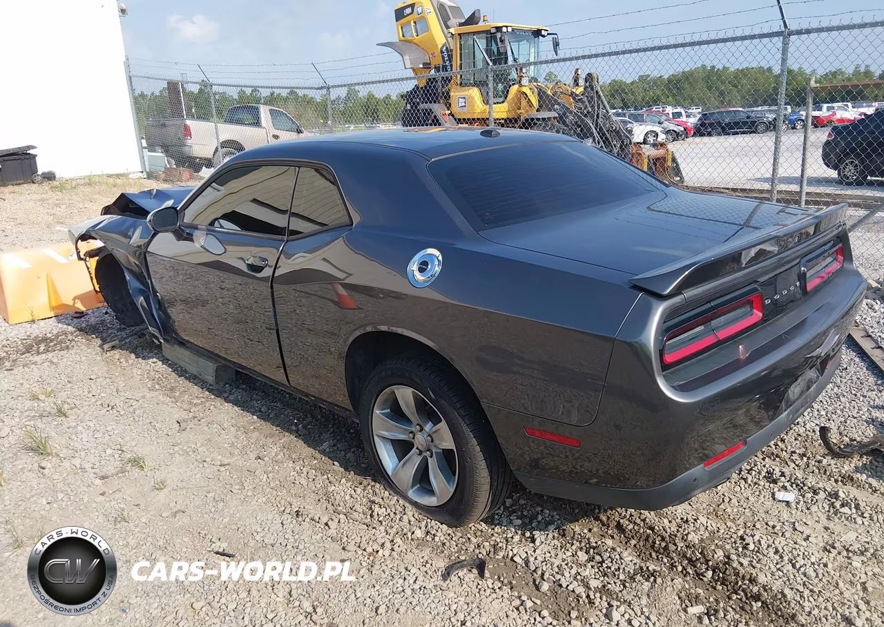 2021 Dodge Challenger Sxt VIN:2C3CDZAG0MH627157 - 3