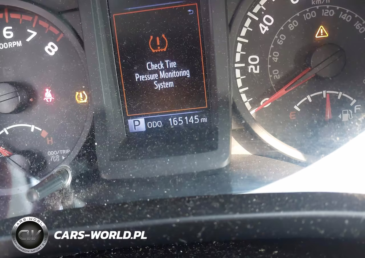 2018 Toyota Tacoma Sr VIN:5TFRX5GN7JX105712 - 7