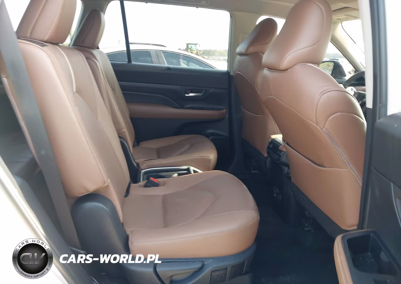 2024 Toyota Grand Highlander Platinum VIN:5TDAAAB50RS031601 - 8