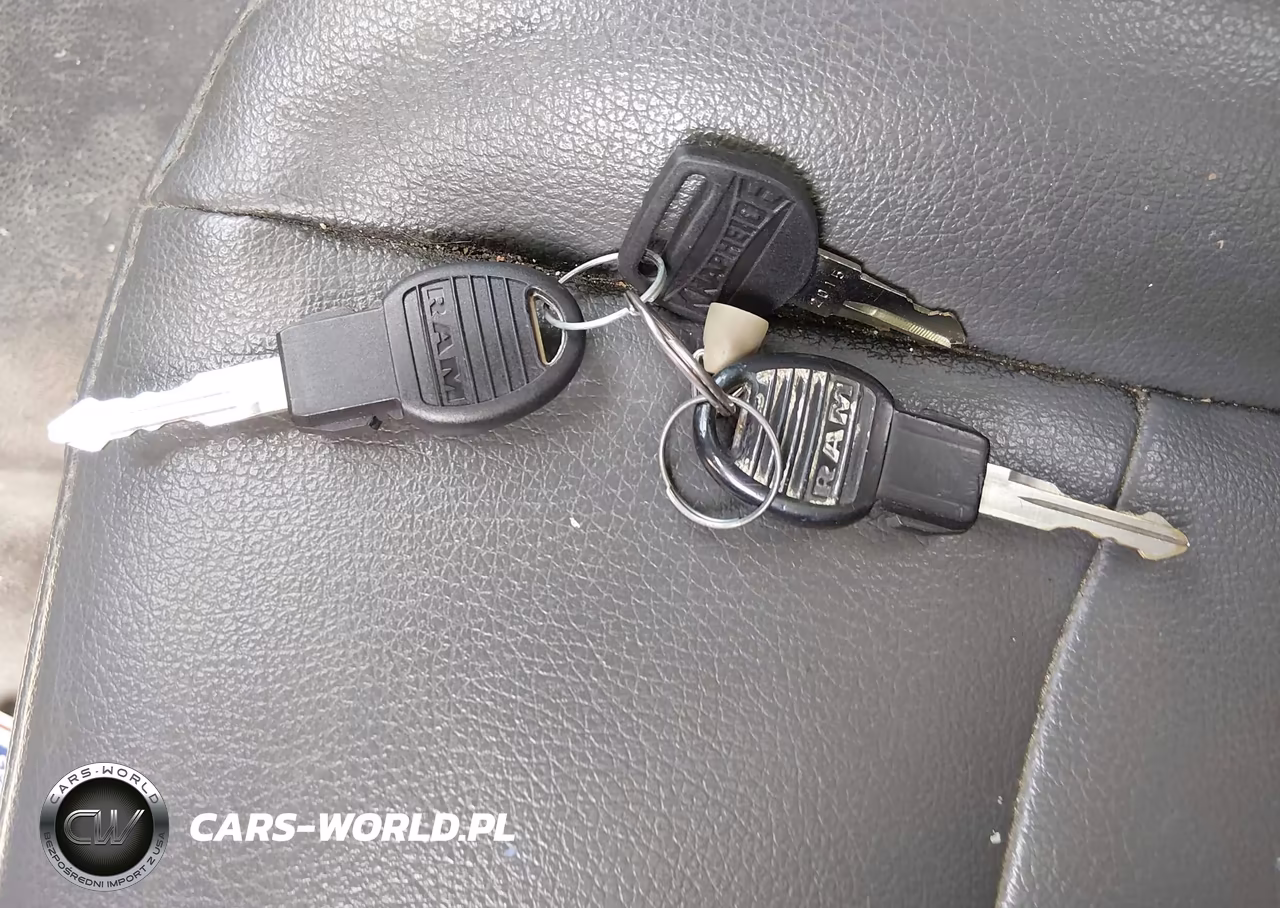 2015 Ram 2500 Tradesman VIN:3C7WR4AT9FG704818 - 11