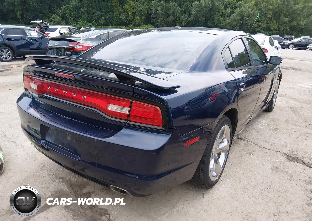 2013 Dodge Charger Sxt VIN:2C3CDXHG5DH738295 - 4