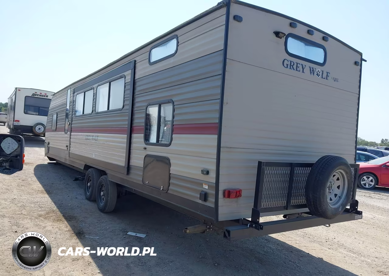 2019 Cherokee Grey Wolf VIN:4X4TCKE20KX137776 - 3
