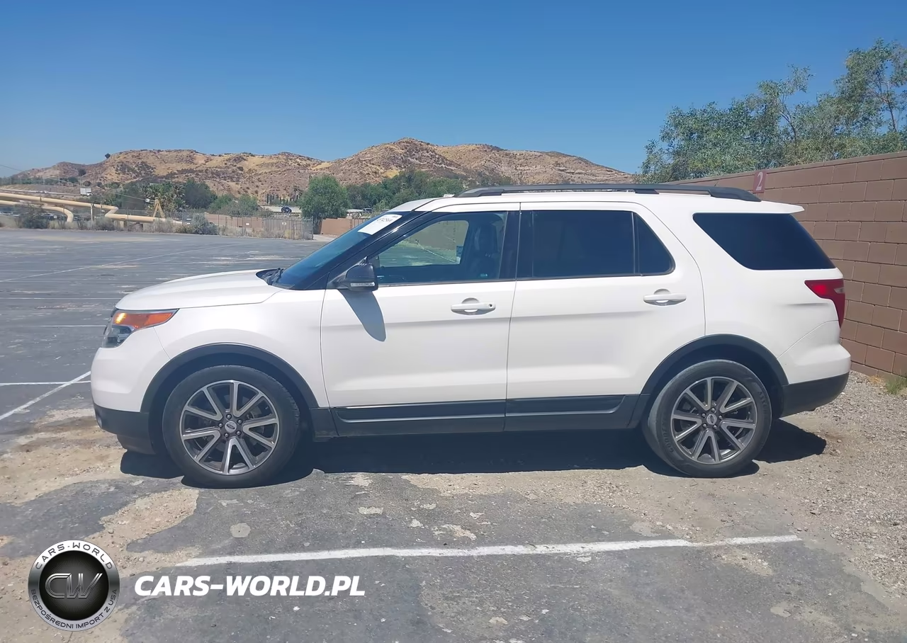2015 Ford Explorer Xlt VIN:1FM5K7D8XFGC64752 - 14