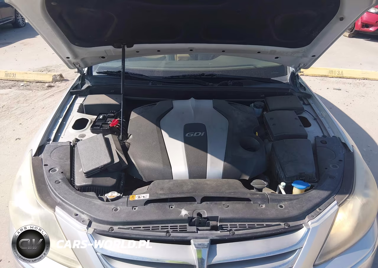 2012 Hyundai Genesis 3.8 VIN:KMHGC4DD1CU165834 - 10