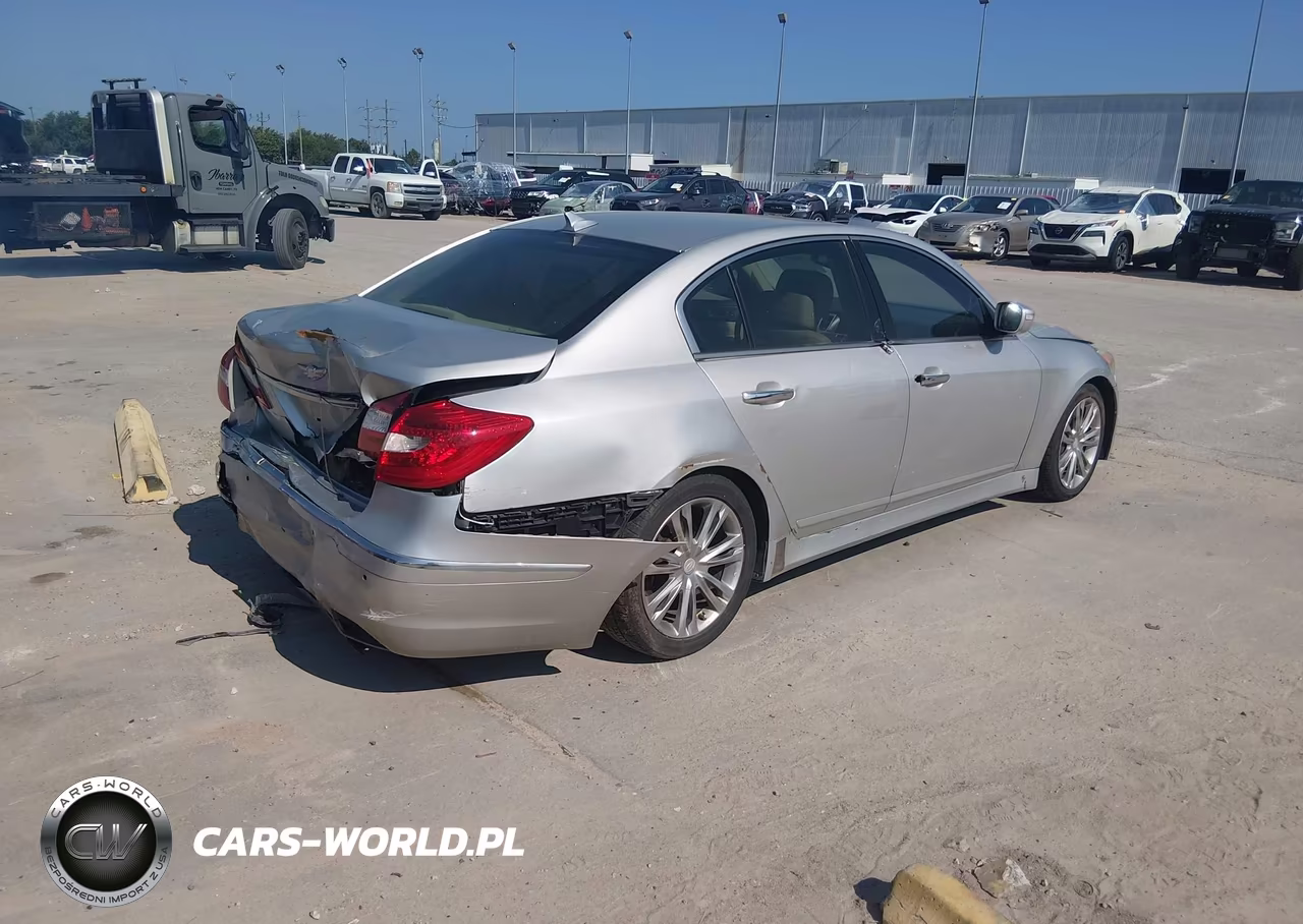 2012 Hyundai Genesis 3.8 VIN:KMHGC4DD1CU165834 - 4