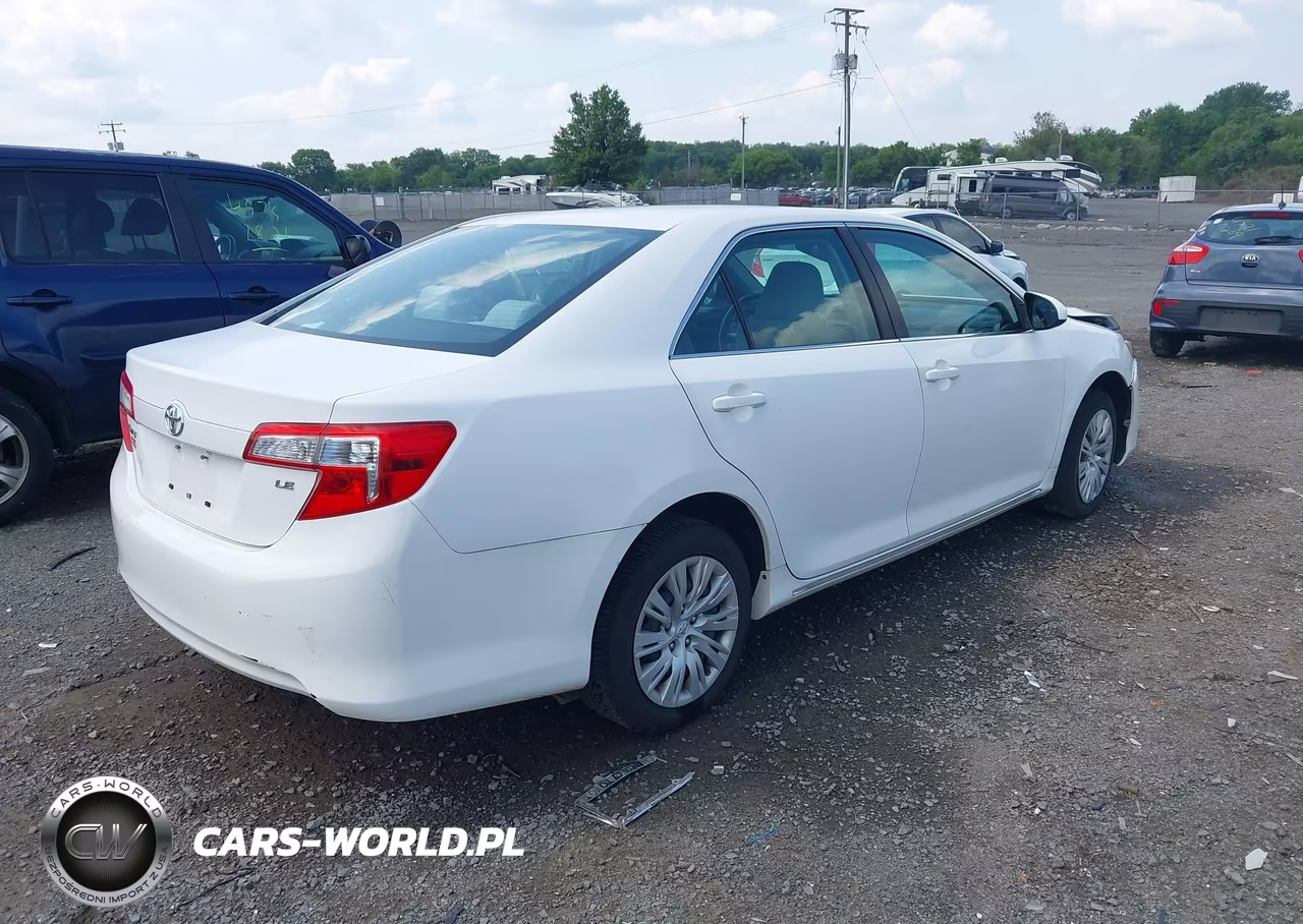 2012 Toyota Camry Le VIN:4T1BF1FK1CU560995 - 4