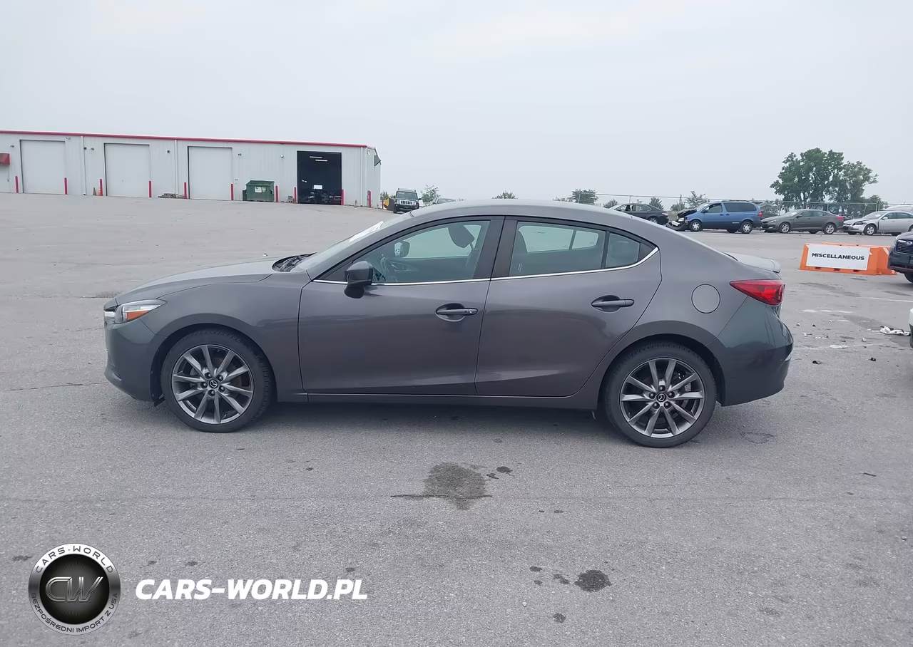 2018 Mazda Mazda3 Touring VIN:3MZBN1V3XJM223175 - 14