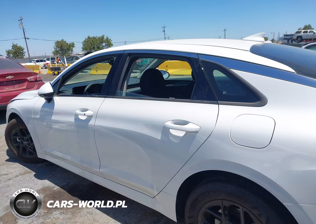 2026 Kia K5 Lxs Fwd VIN:KNAG24J74T5454865 - 16