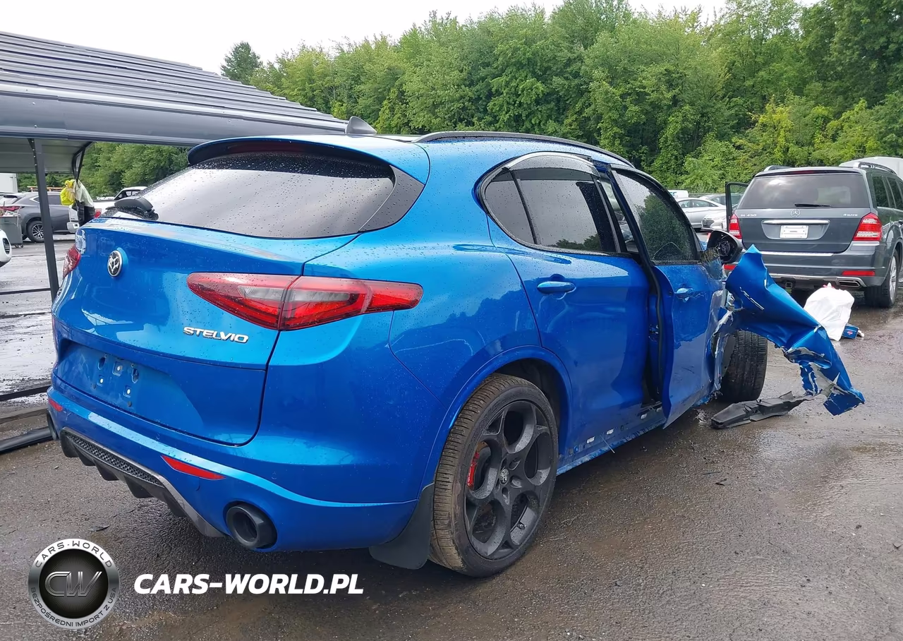 2022 Alfa Romeo Stelvio Veloce Ti Awd VIN:ZASPAKBN5N7D31789 - 4