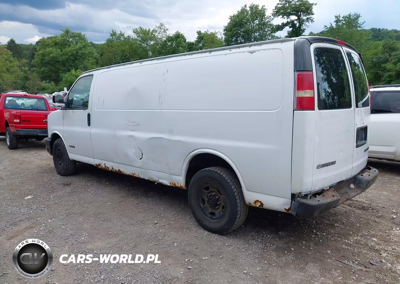 2003 Chevrolet Express Cargo Van VIN:1GCHG39U031125889 - 3
