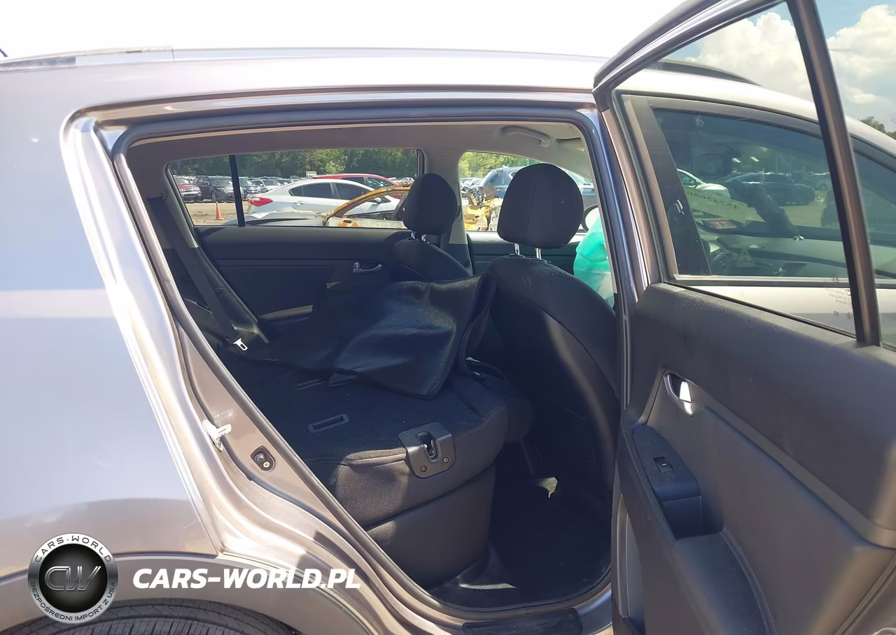 2011 Kia Sportage Lx VIN:KNDPBCA2XB7168197 - 8