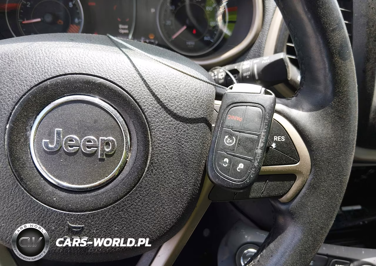 2014 Jeep Cherokee Limited VIN:1C4PJLDB1EW238355 - 11