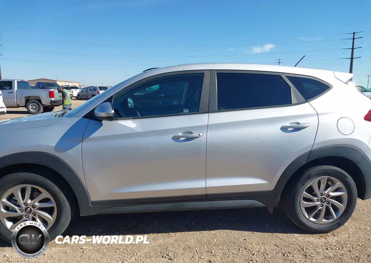 2018 Hyundai Tucson Se VIN:KM8J2CA49JU655748 - 17