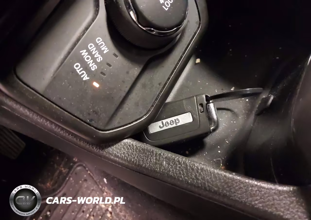 2022 Jeep Renegade Latitude 4X4 VIN:ZACNJDB13NPN72372 - 11