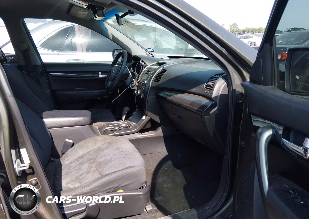 2013 Kia Sorento Lx V6 VIN:5XYKT4A25DG320566 - 5