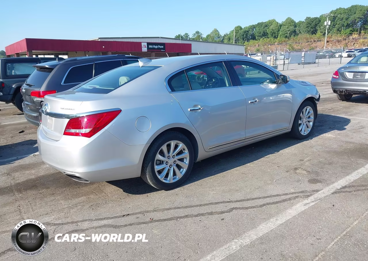2015 Buick Lacrosse VIN:1G4GA5G36FF305092 - 4